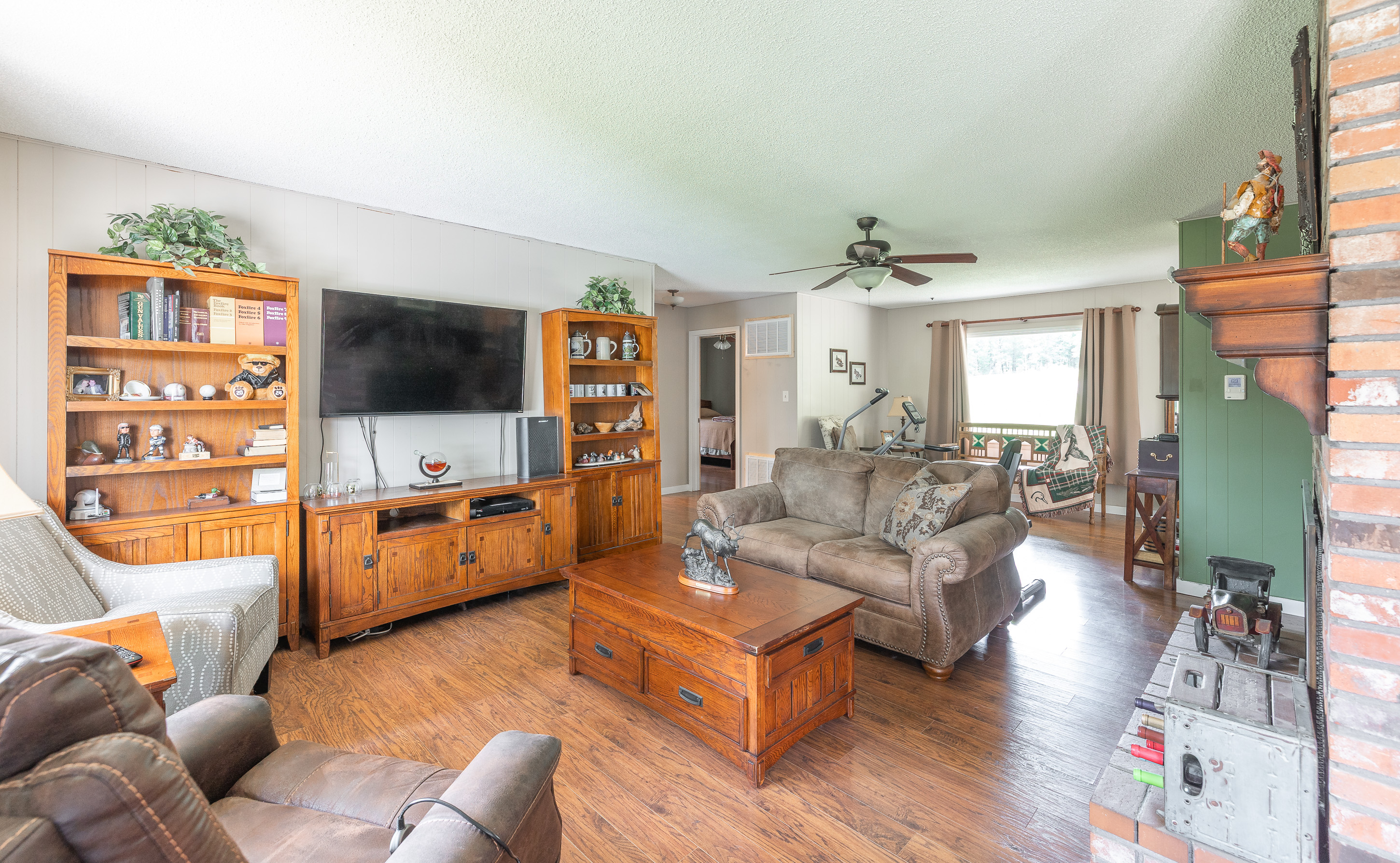 Pleasant Ridge Lake & Home