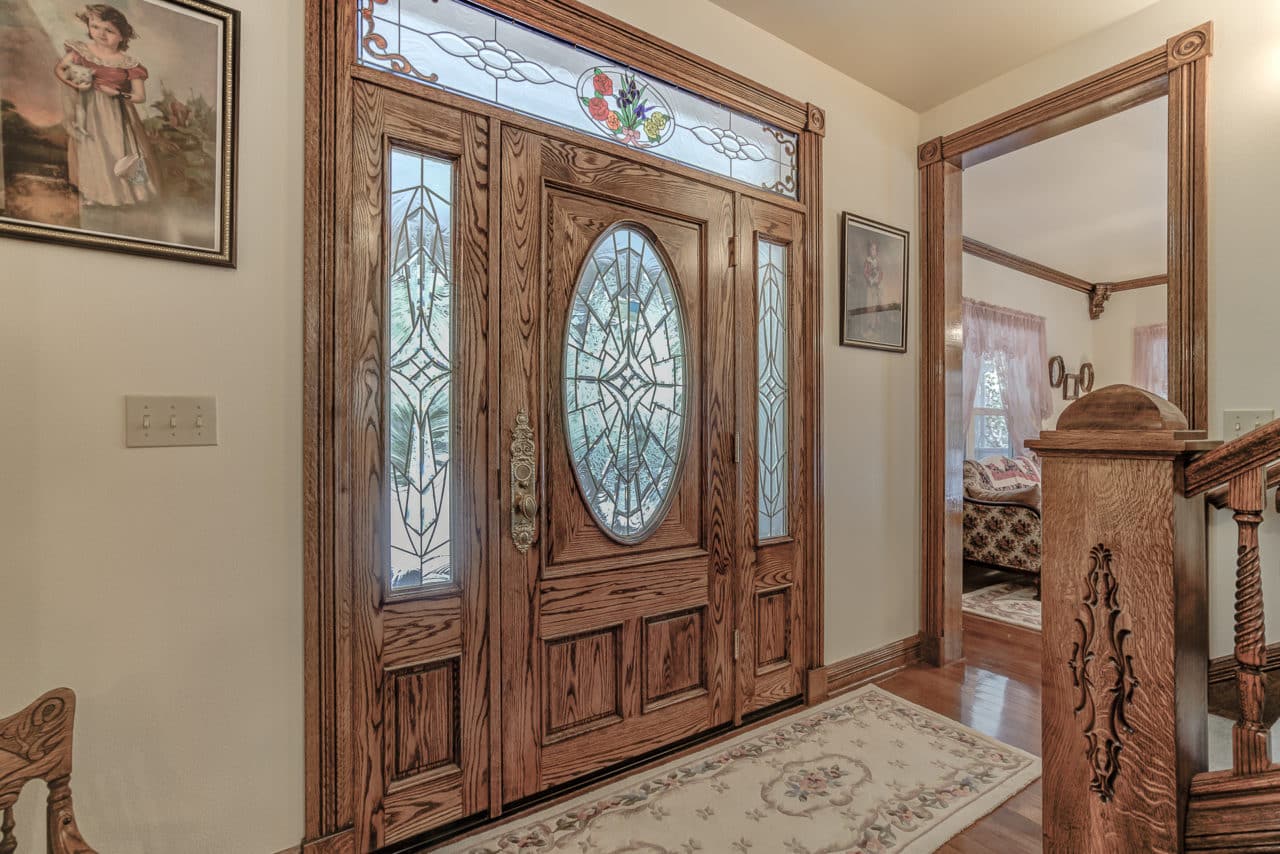 Victorian and Shop on 6 Acres