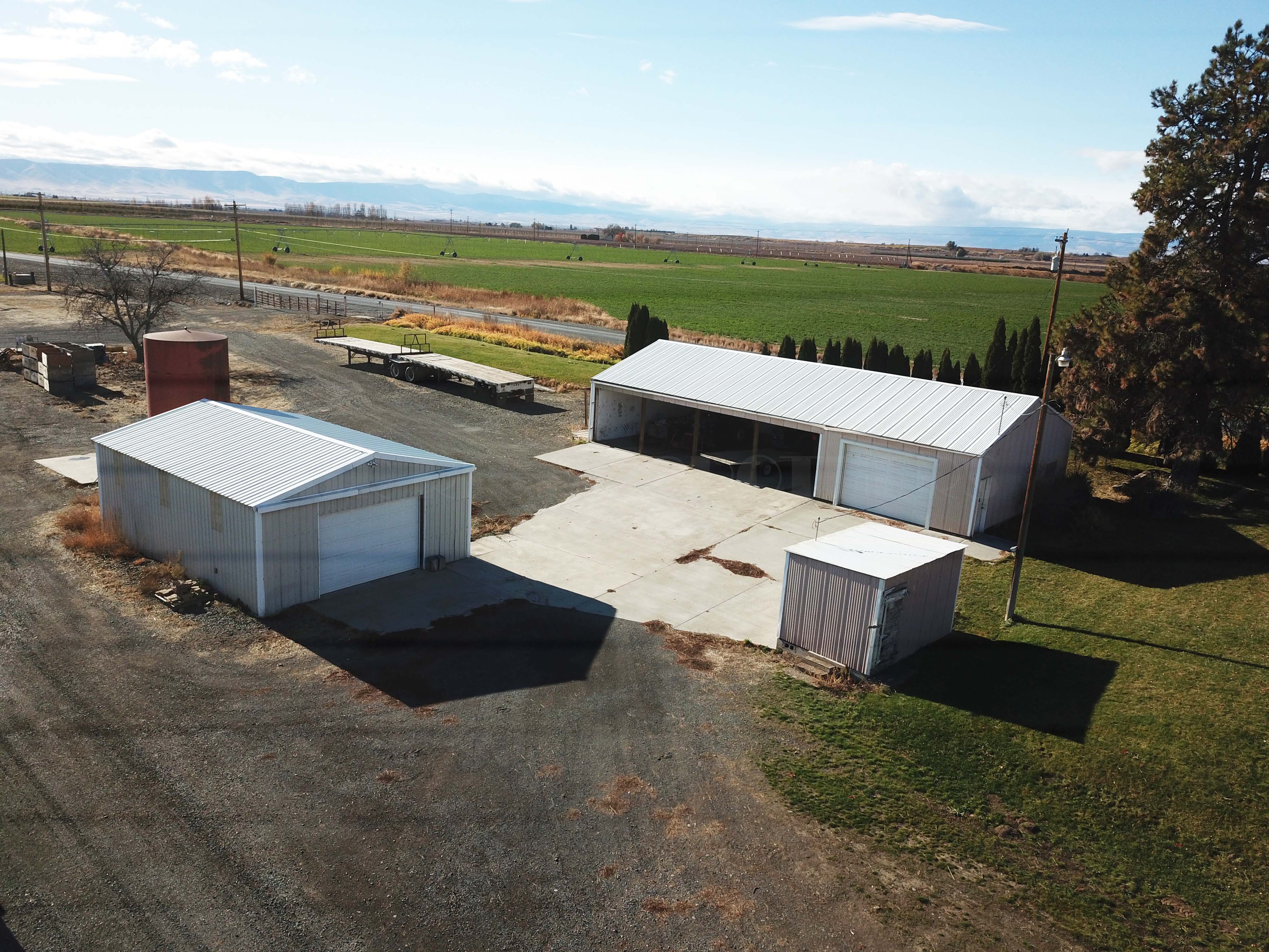 Apple Orchard w Equipment, House and Shops!