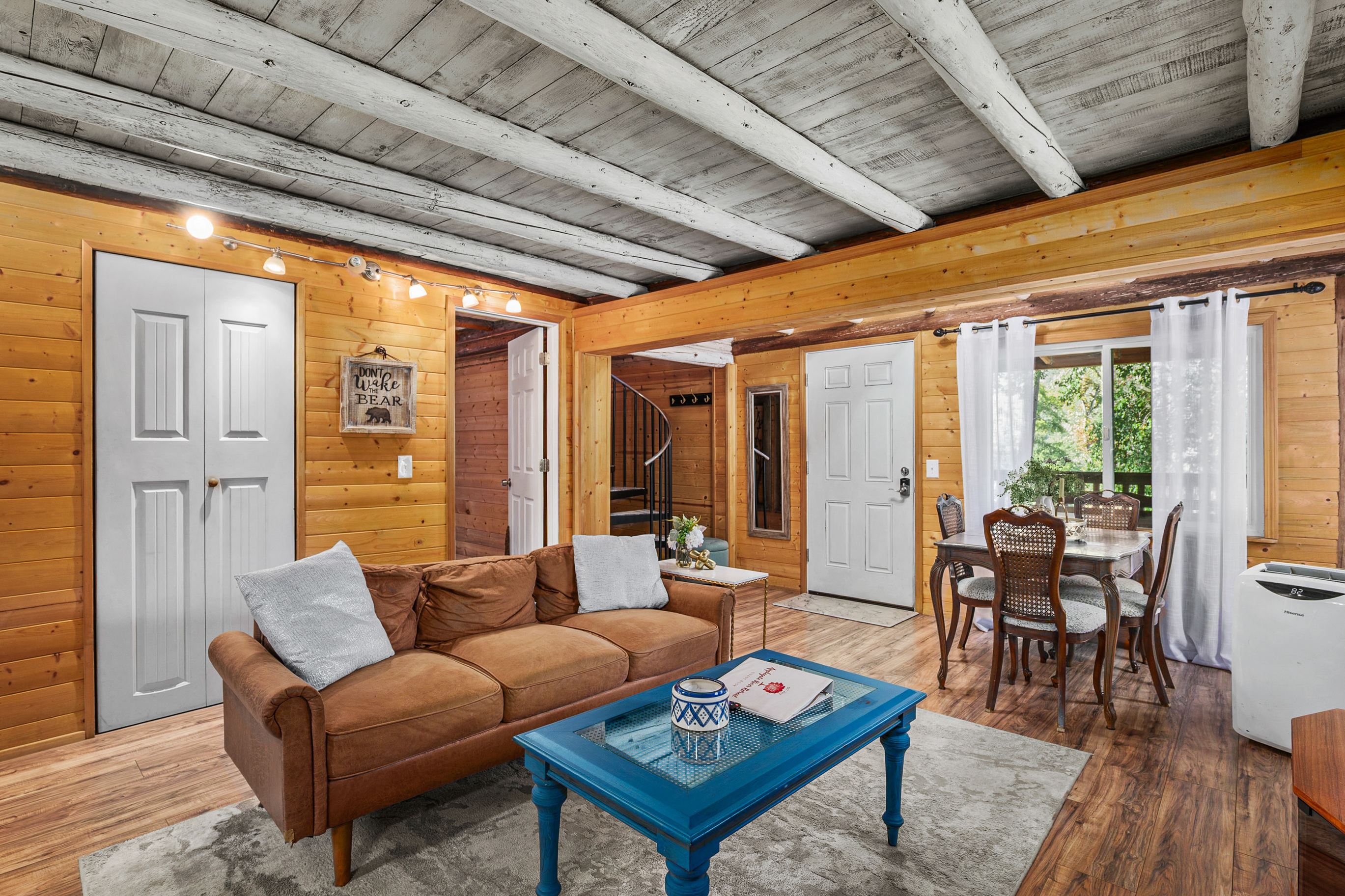 Applegate River Retreat - 11677 Hwy 238