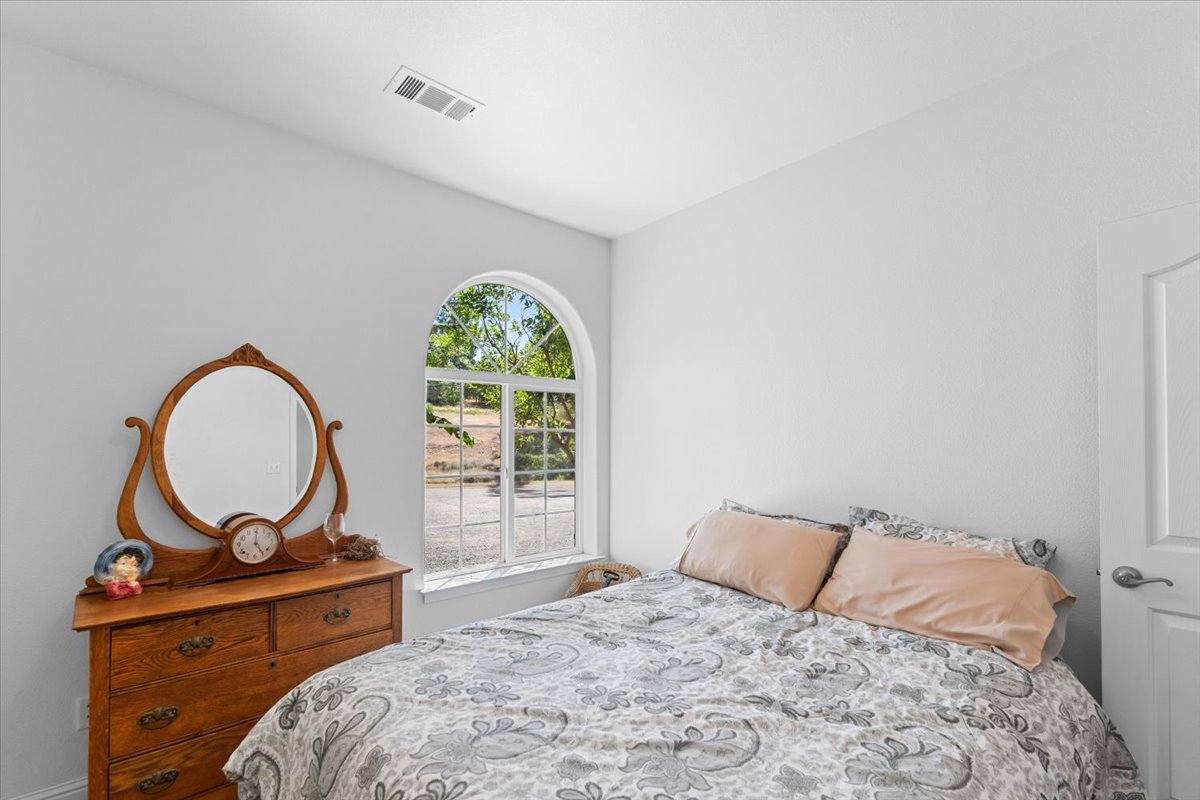 Alger Vineyards and More