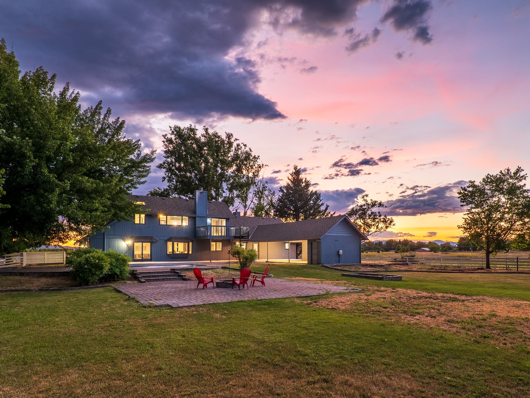Mountain View Acres - 5900 McLoughlin Drive