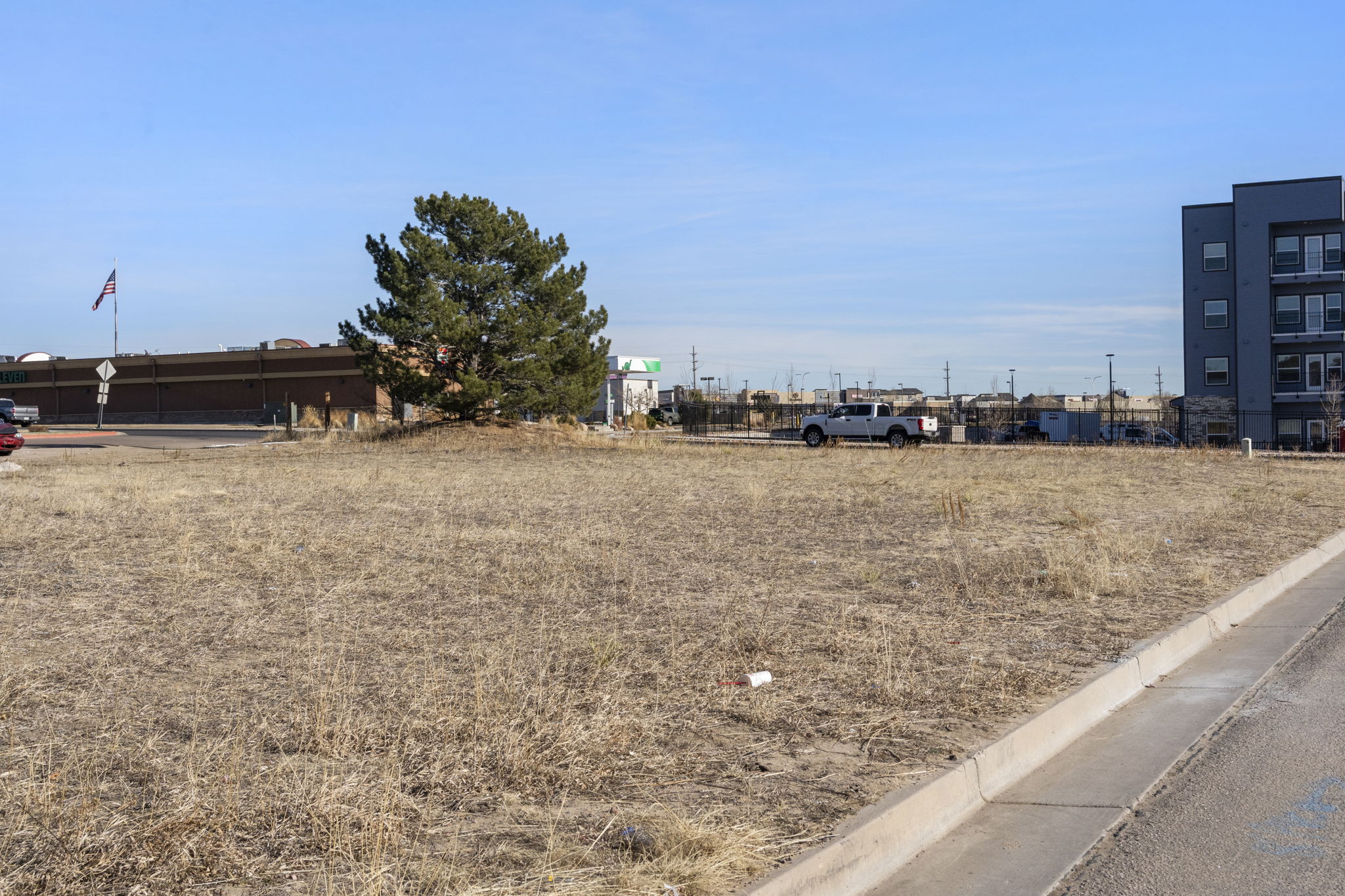 Listing Image 14