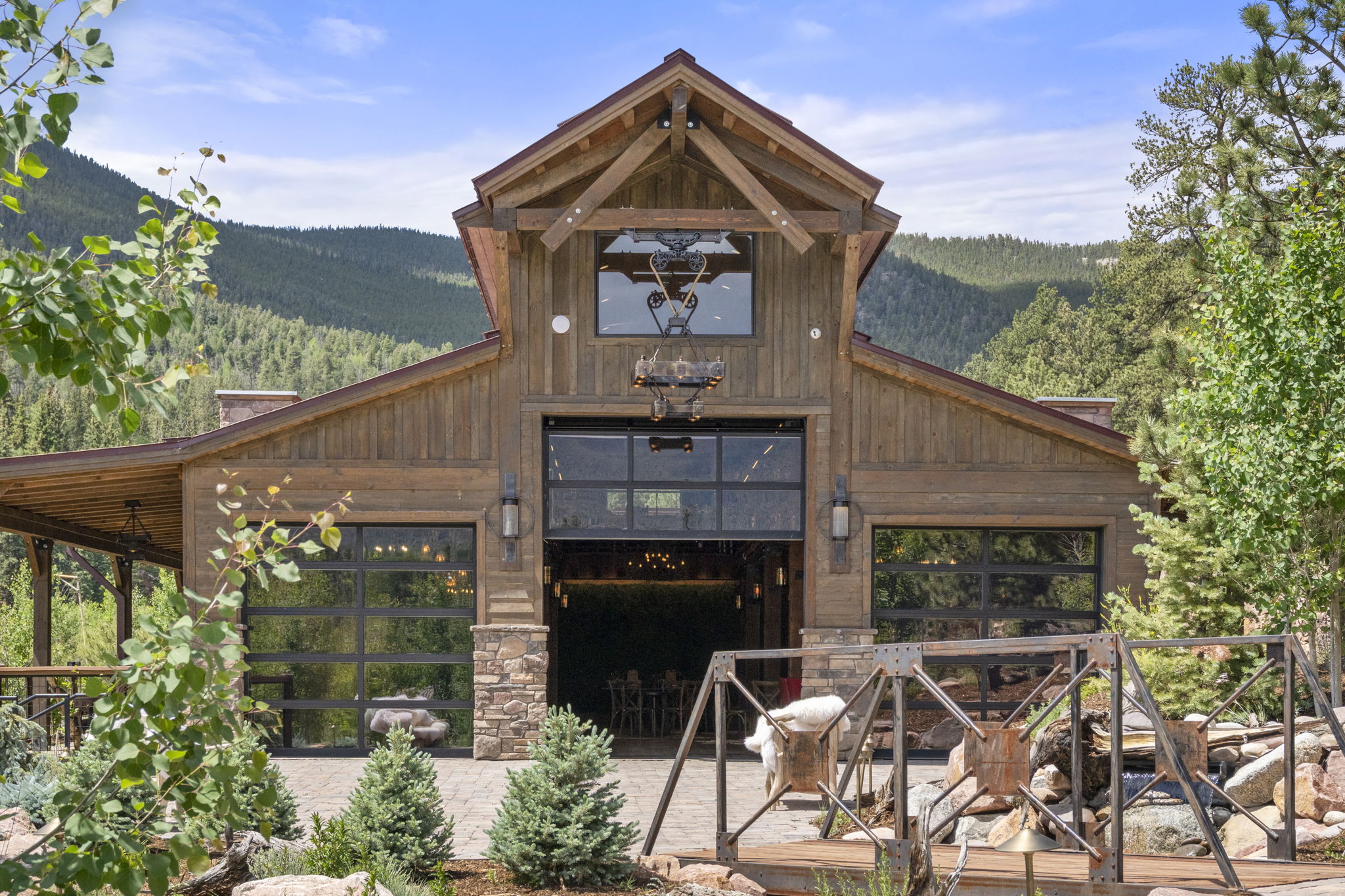 Bison Peak Lodge at Puma Hills