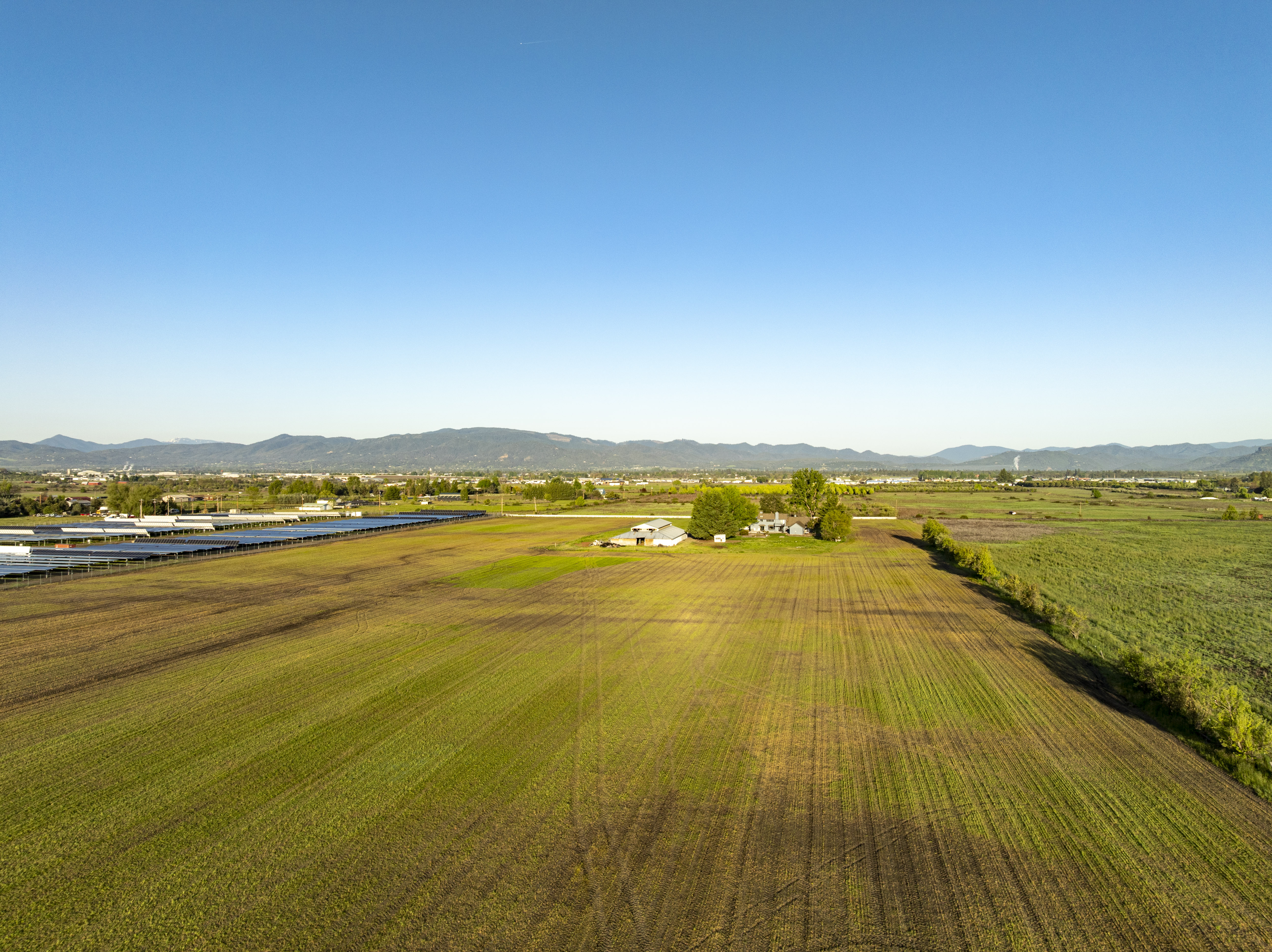 Mountain View Acres - 5900 McLoughlin Drive