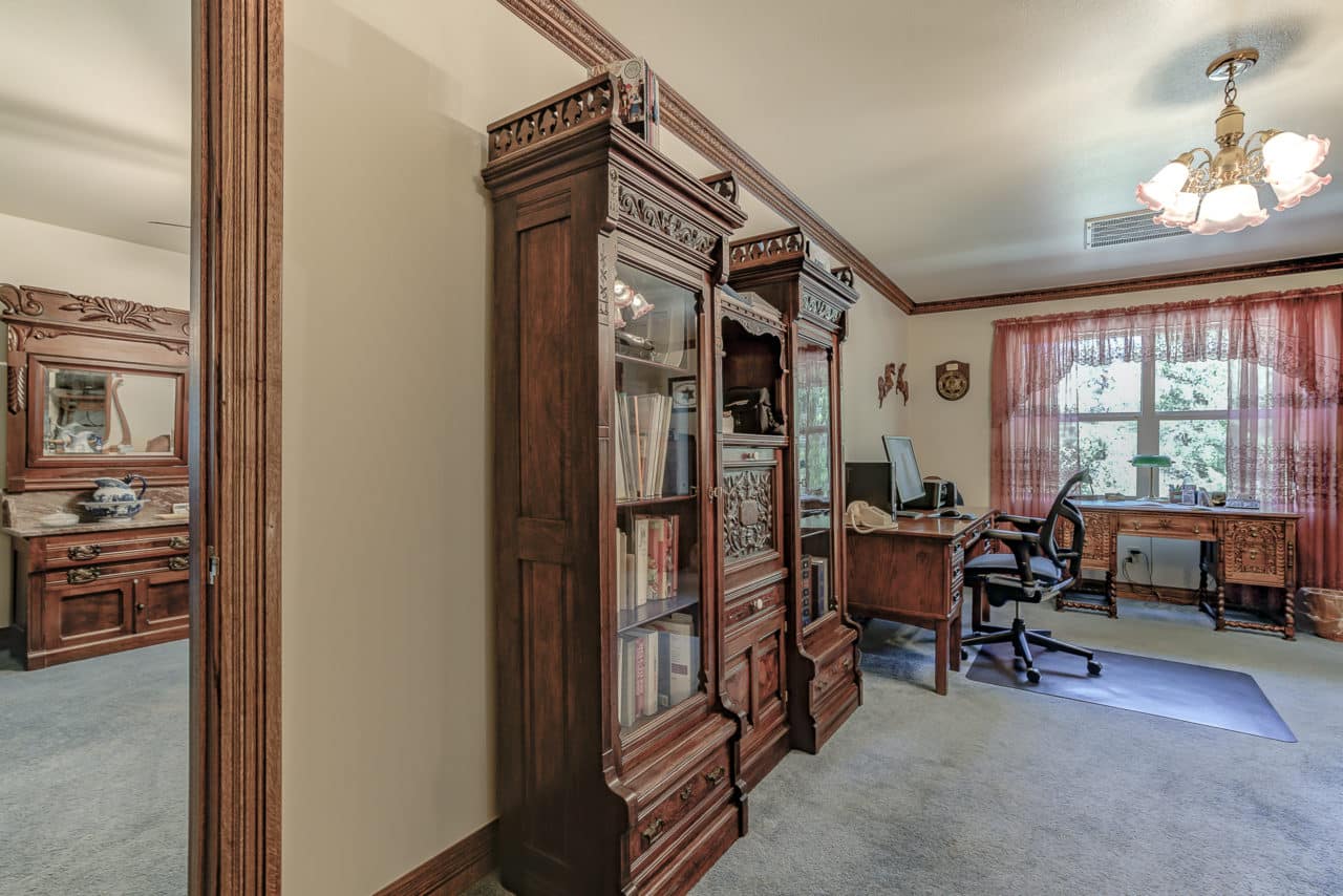 Victorian and Shop on 6 Acres