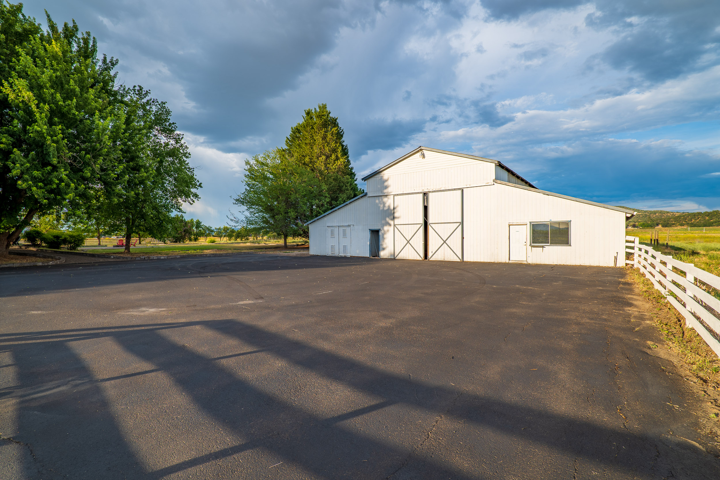Mountain View Acres - 5900 McLoughlin Drive