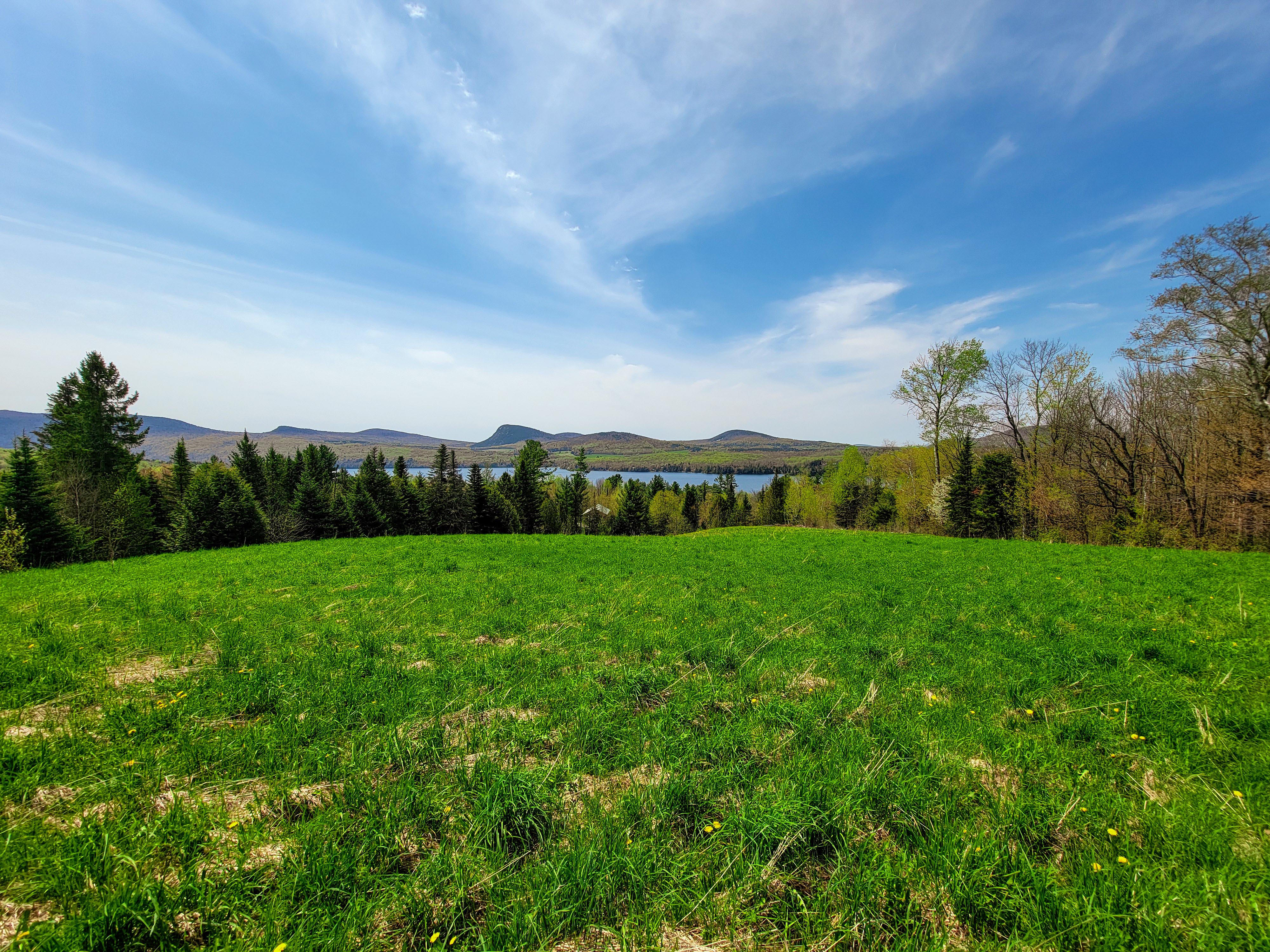 350 Hinton Hill Rd - Westmore