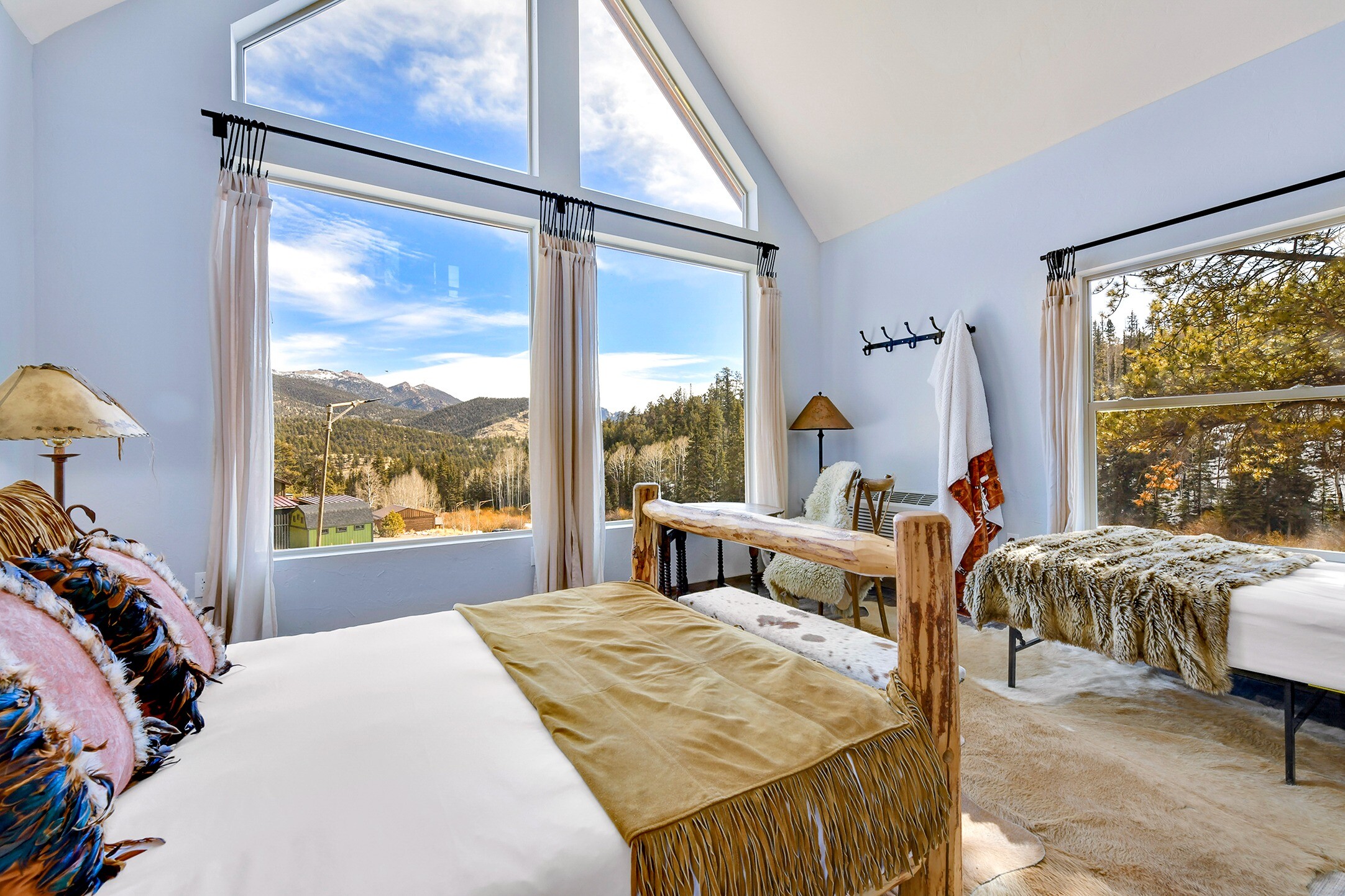 Bison Peak Lodge at Puma Hills