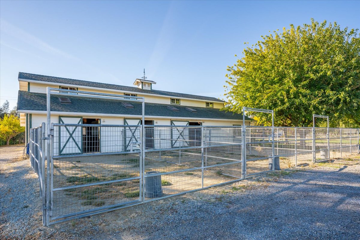 Listing Image 28