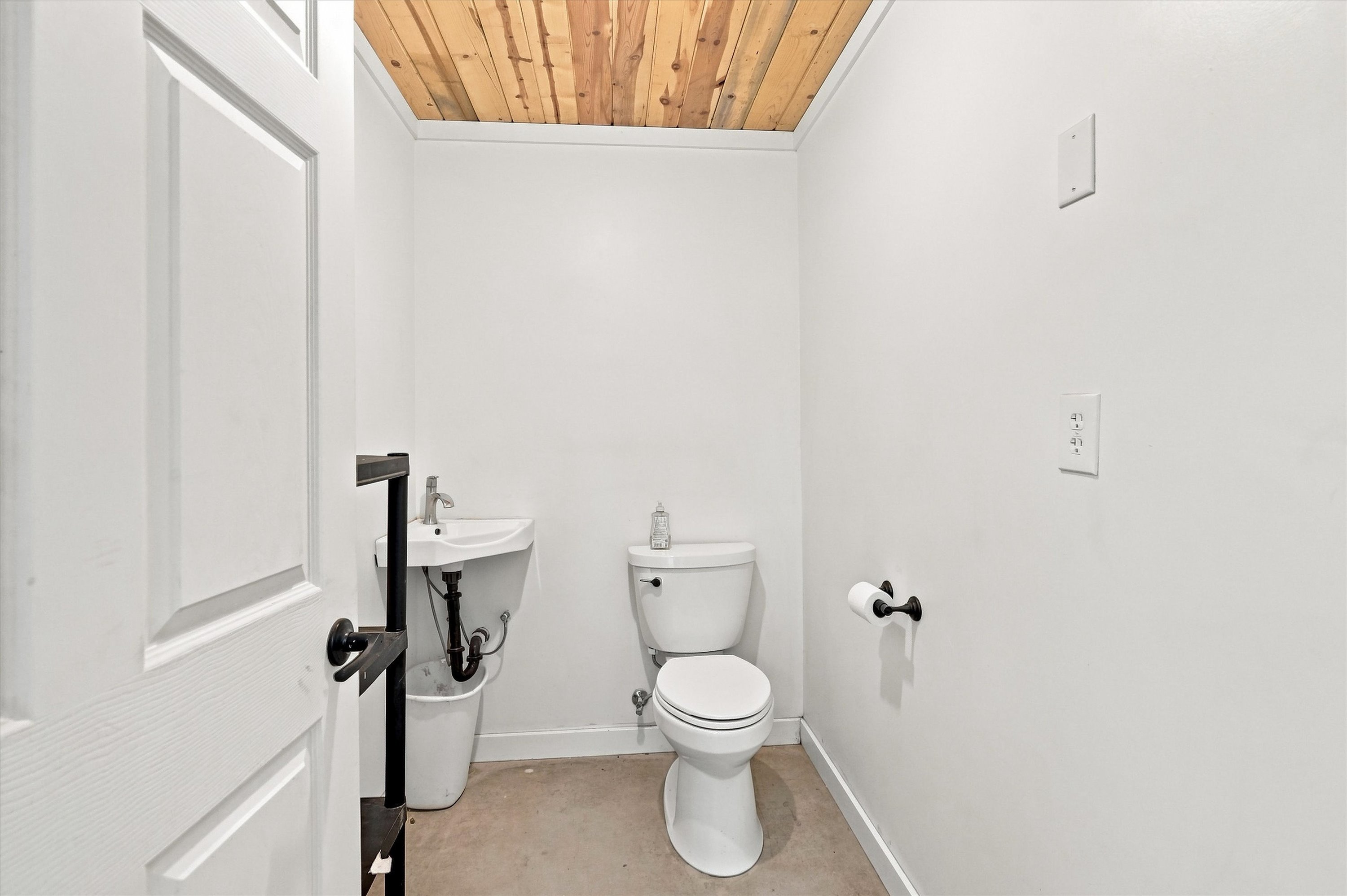 Listing Image 55