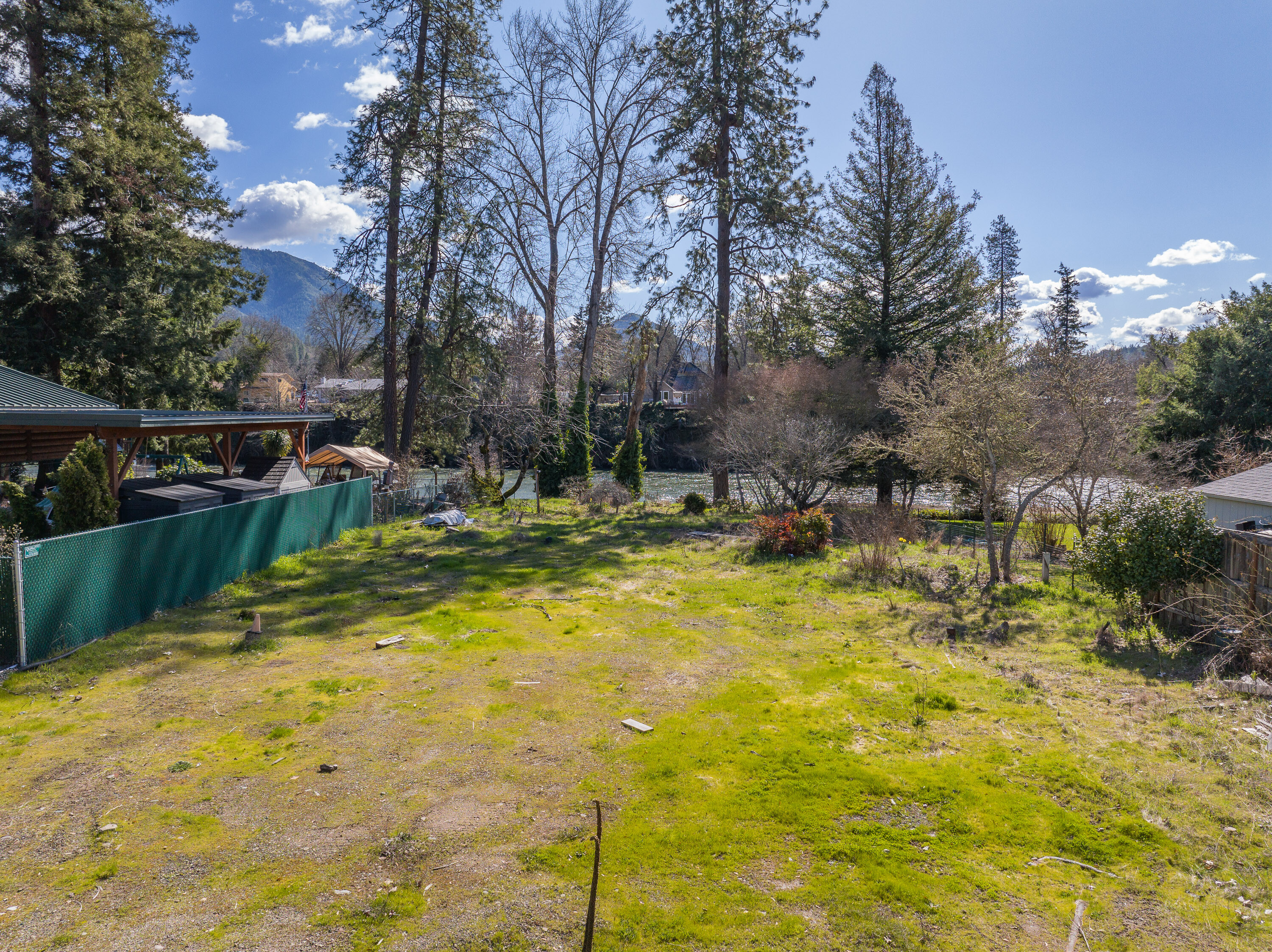 1455 SE Rogue Drive