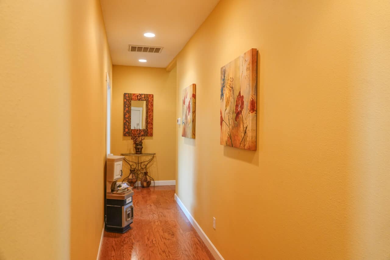 Listing Image 24