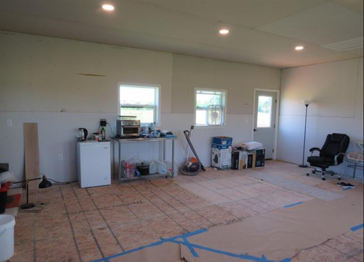 Listing Image 16