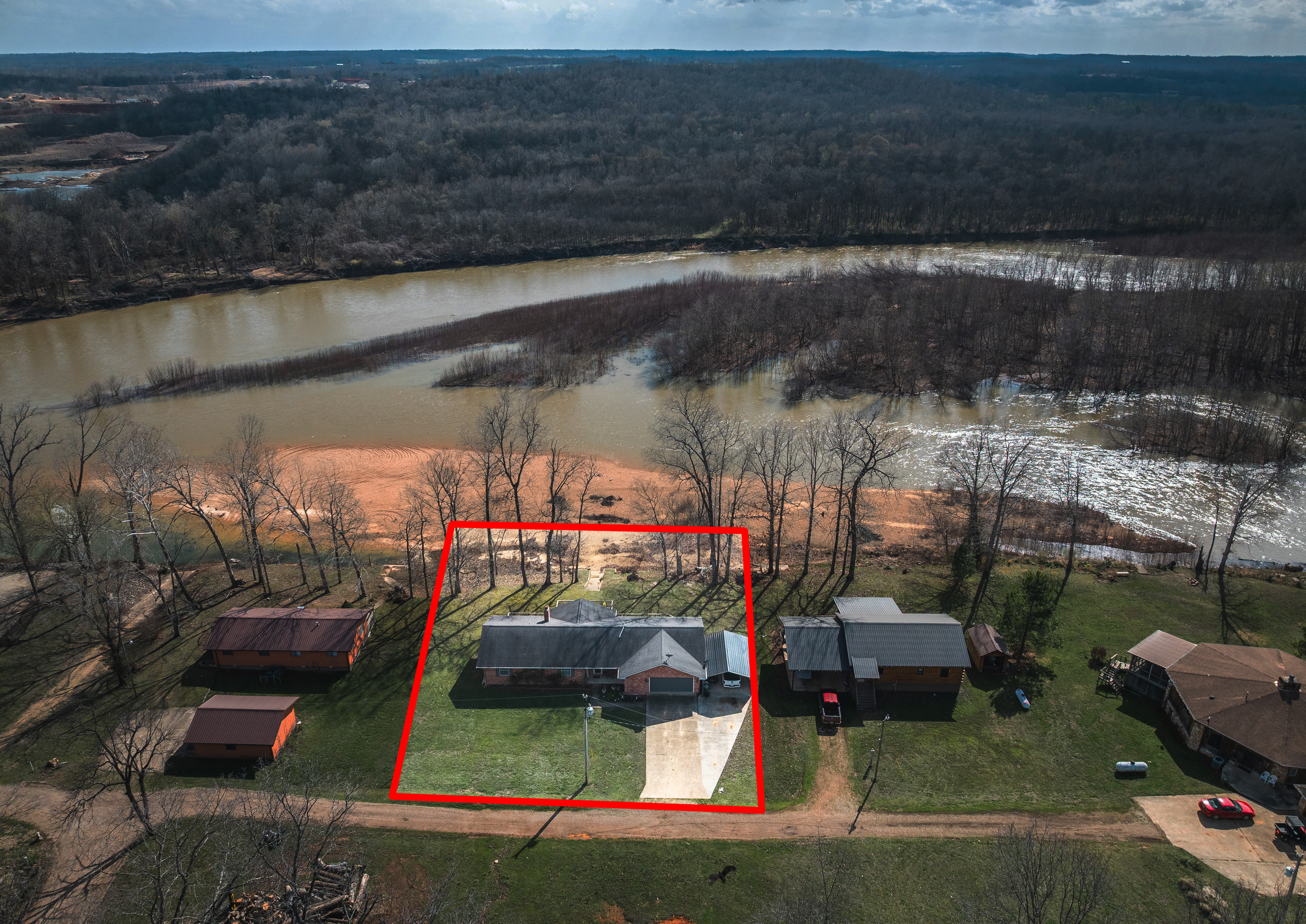 The Riverbend Cottage