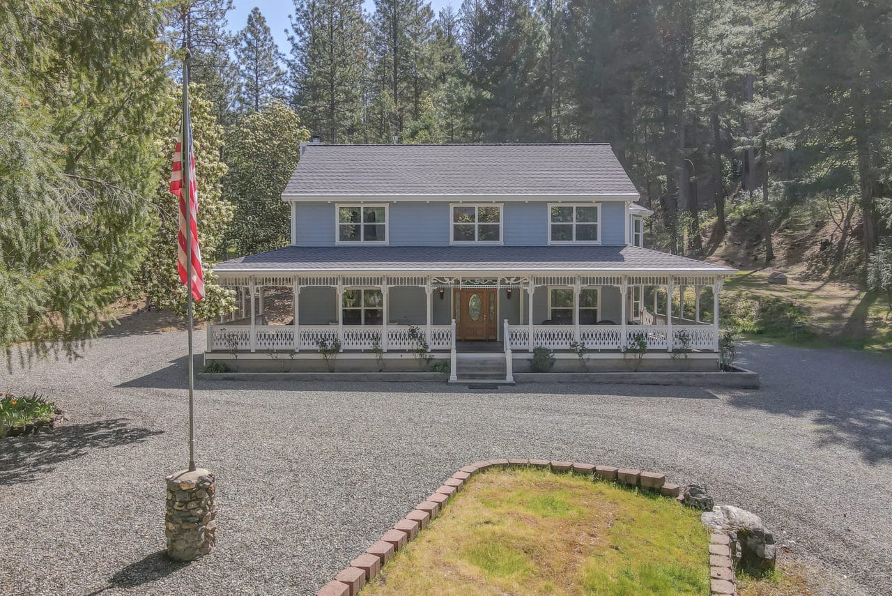 Victorian and Shop on 6 Acres
