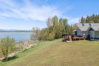 Stunning Lakefront Home Living on Agency Lake 38038 Modoc Point Rd, Chiloquin, OR