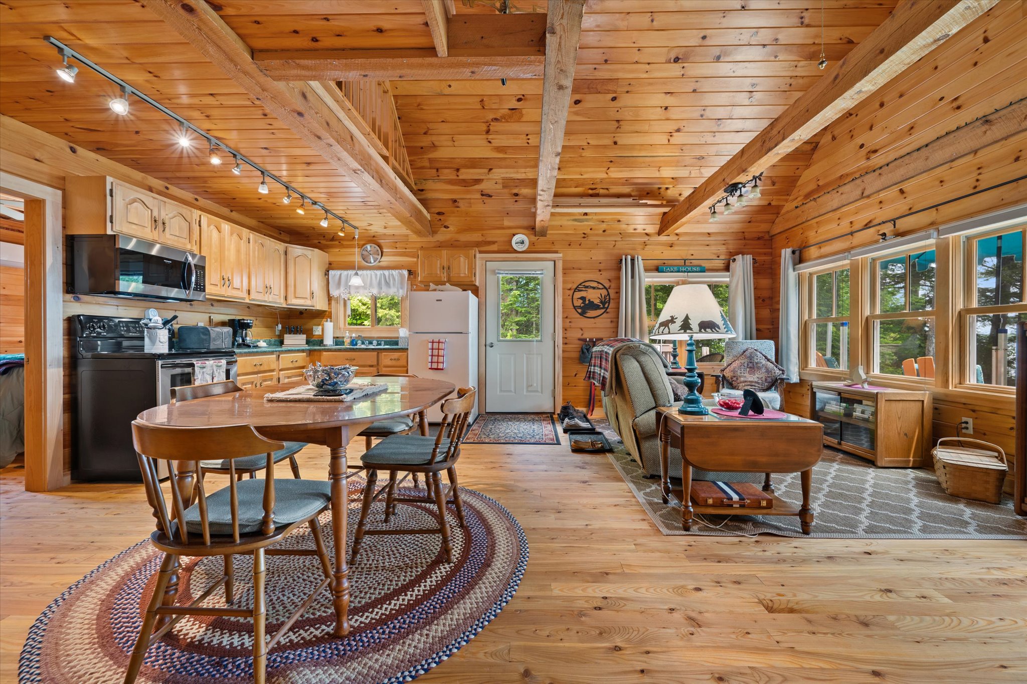 Listing Image 15