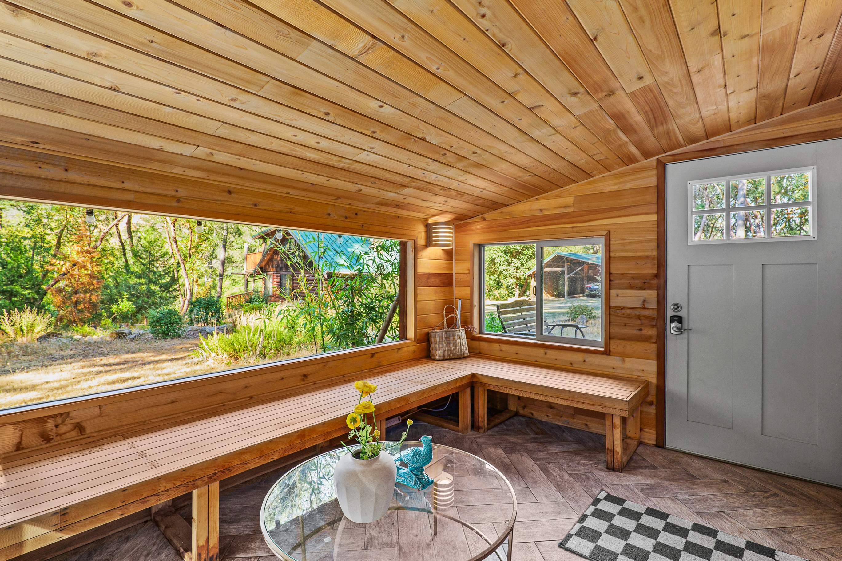 Applegate River Retreat - 11677 Hwy 238