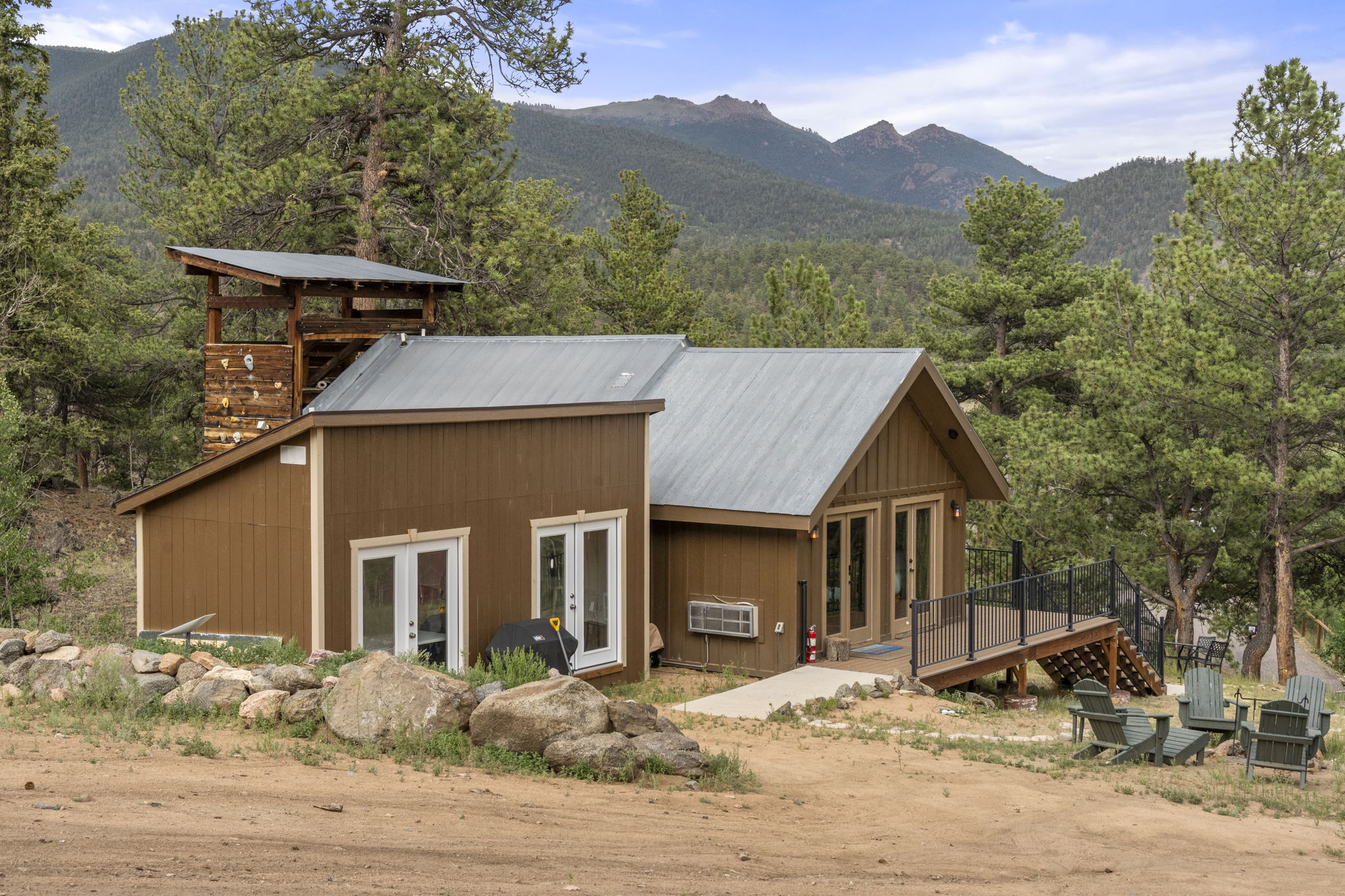 Bison Peak Lodge at Puma Hills