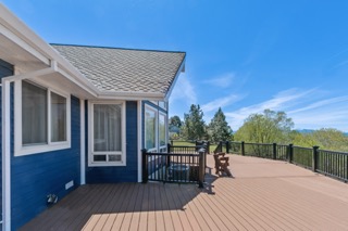 Stunning Lakefront Home Living on Agency Lake 38038 Modoc Point Rd, Chiloquin, OR