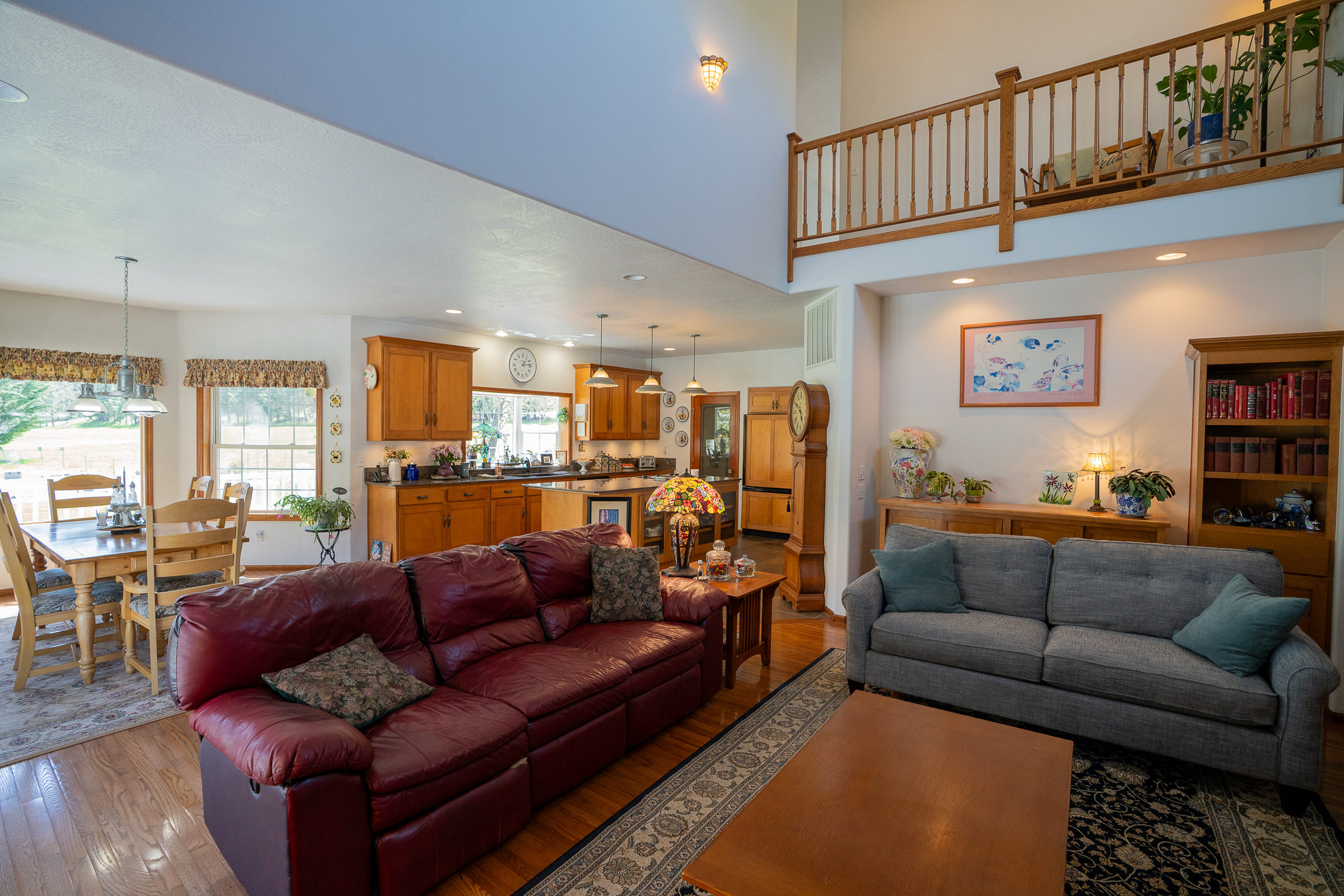 Listing Image 6
