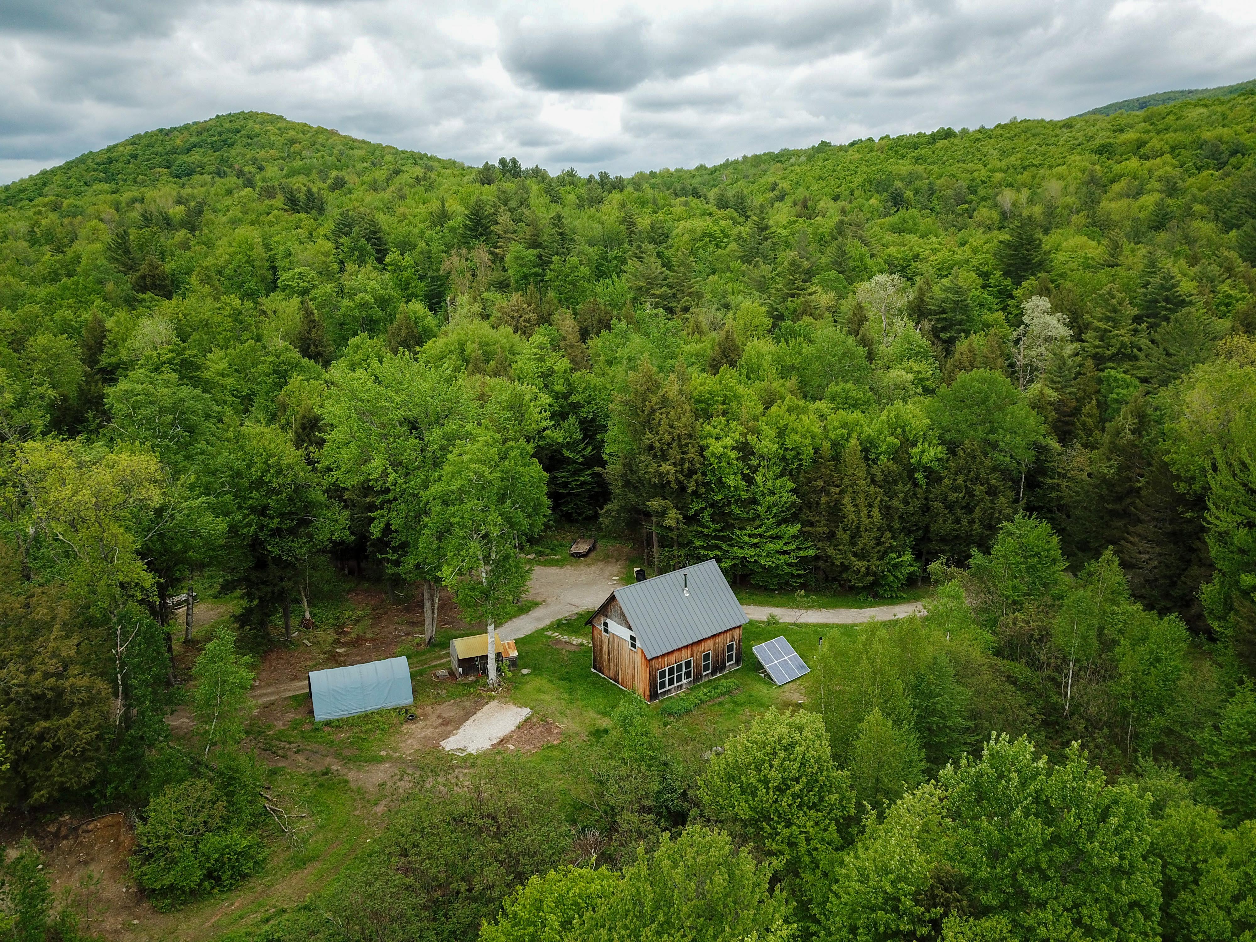 Listing Image 4