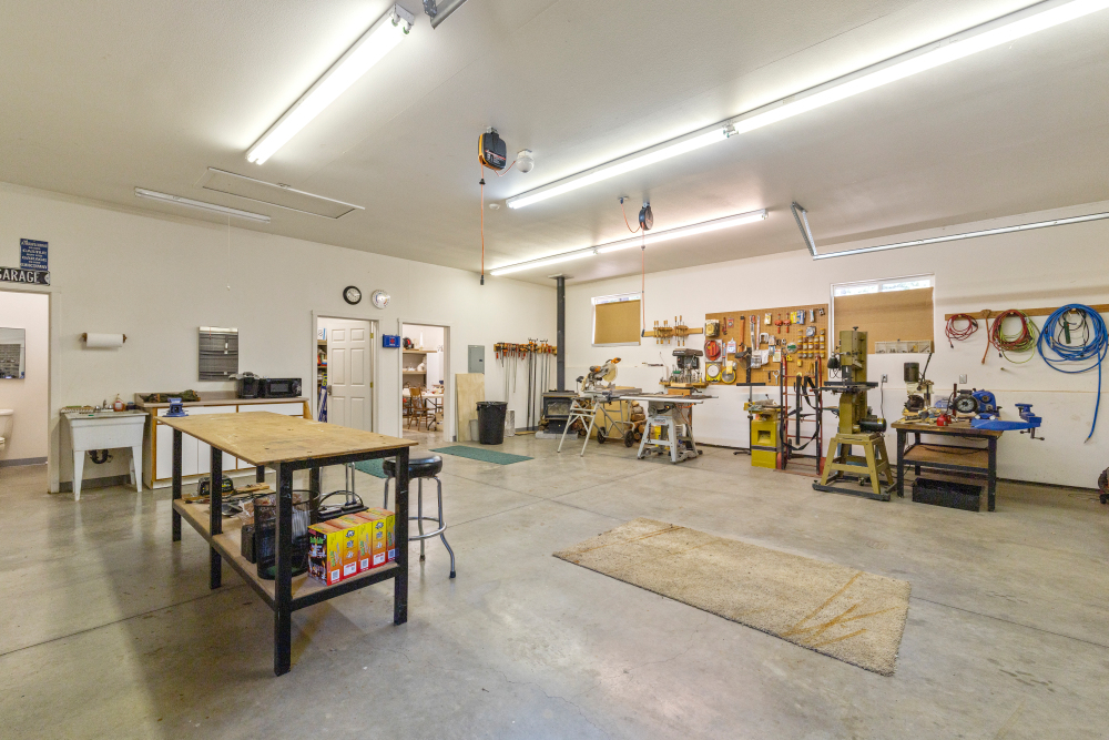 Listing Image 80