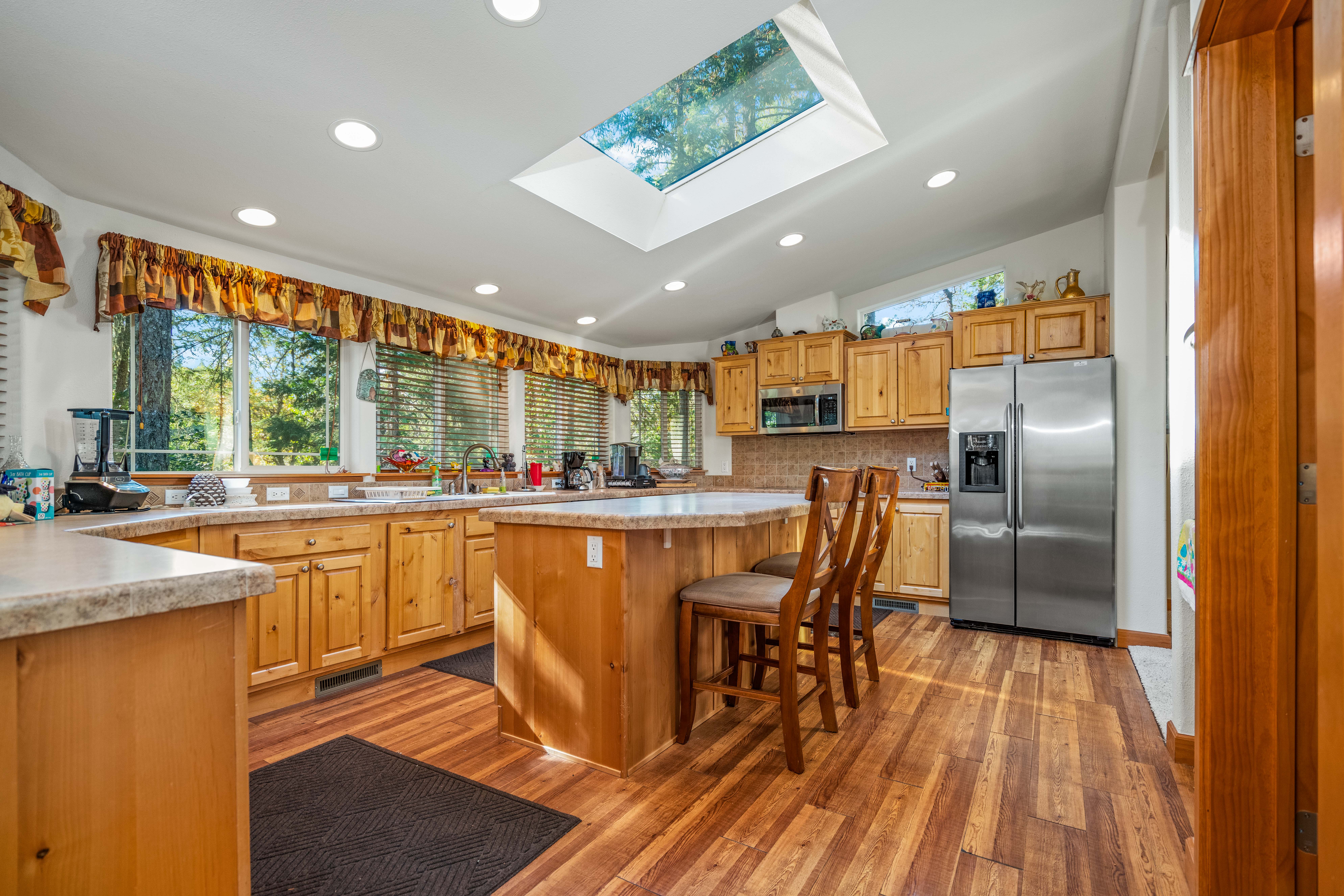 Listing Image 15