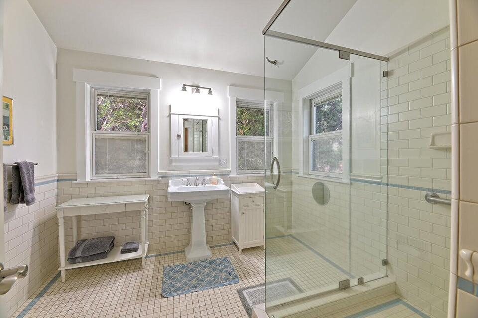 Listing Image 52