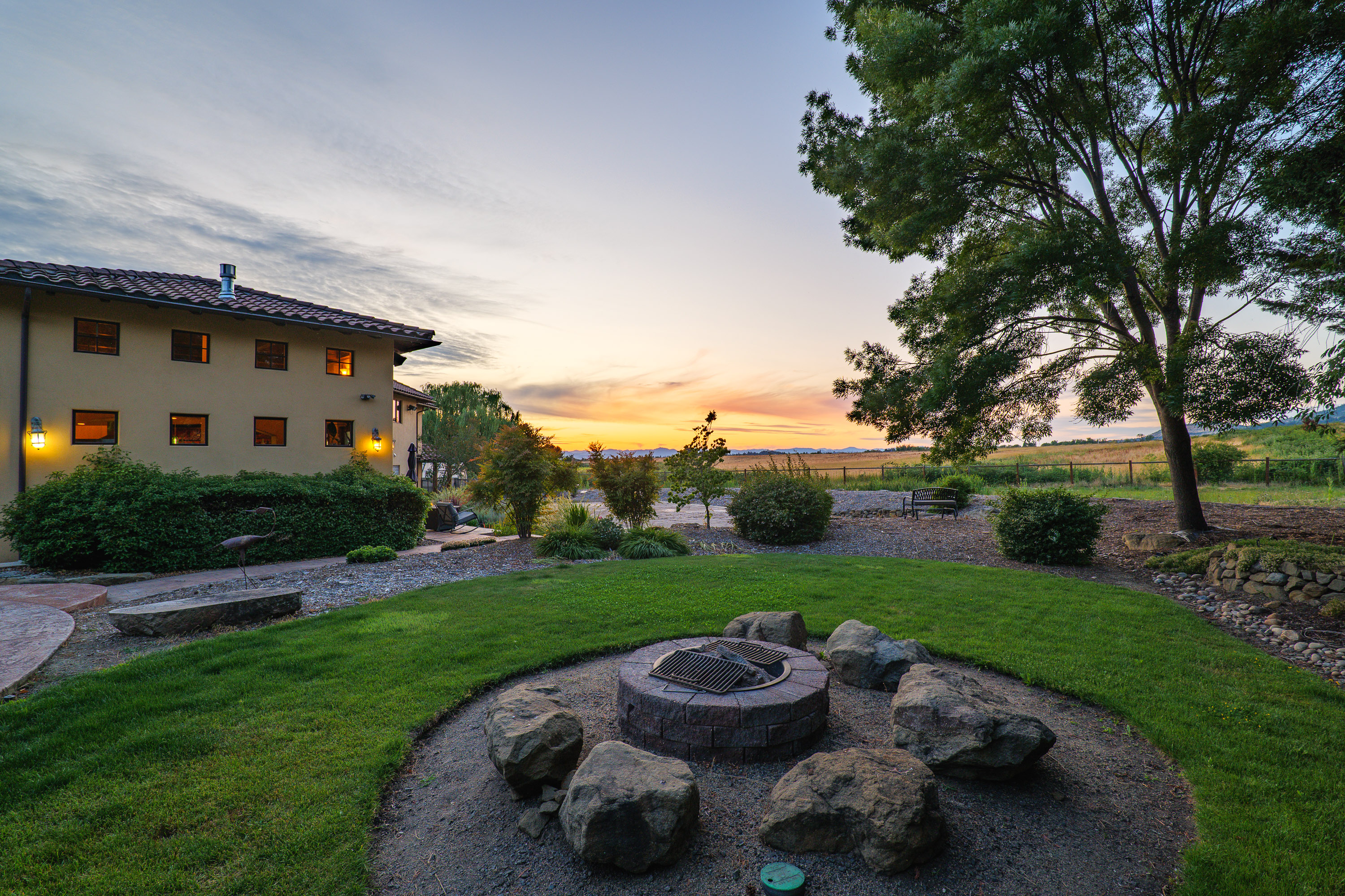 Listing Image 44