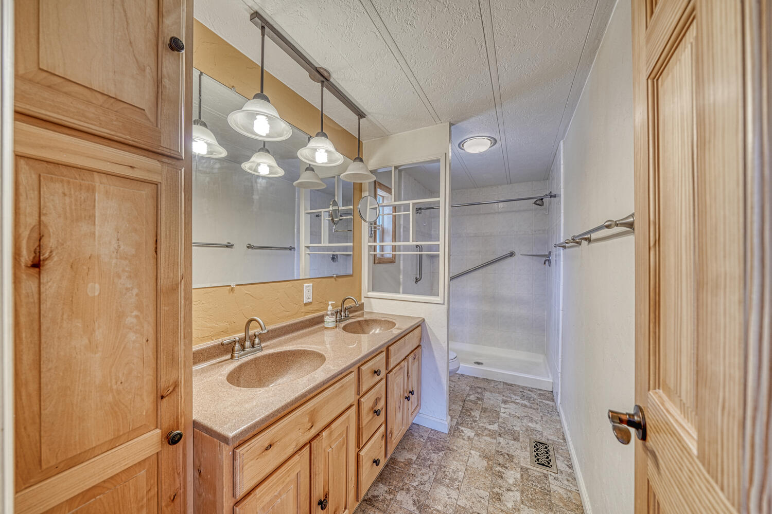 A true Colorado Mountain retreat!