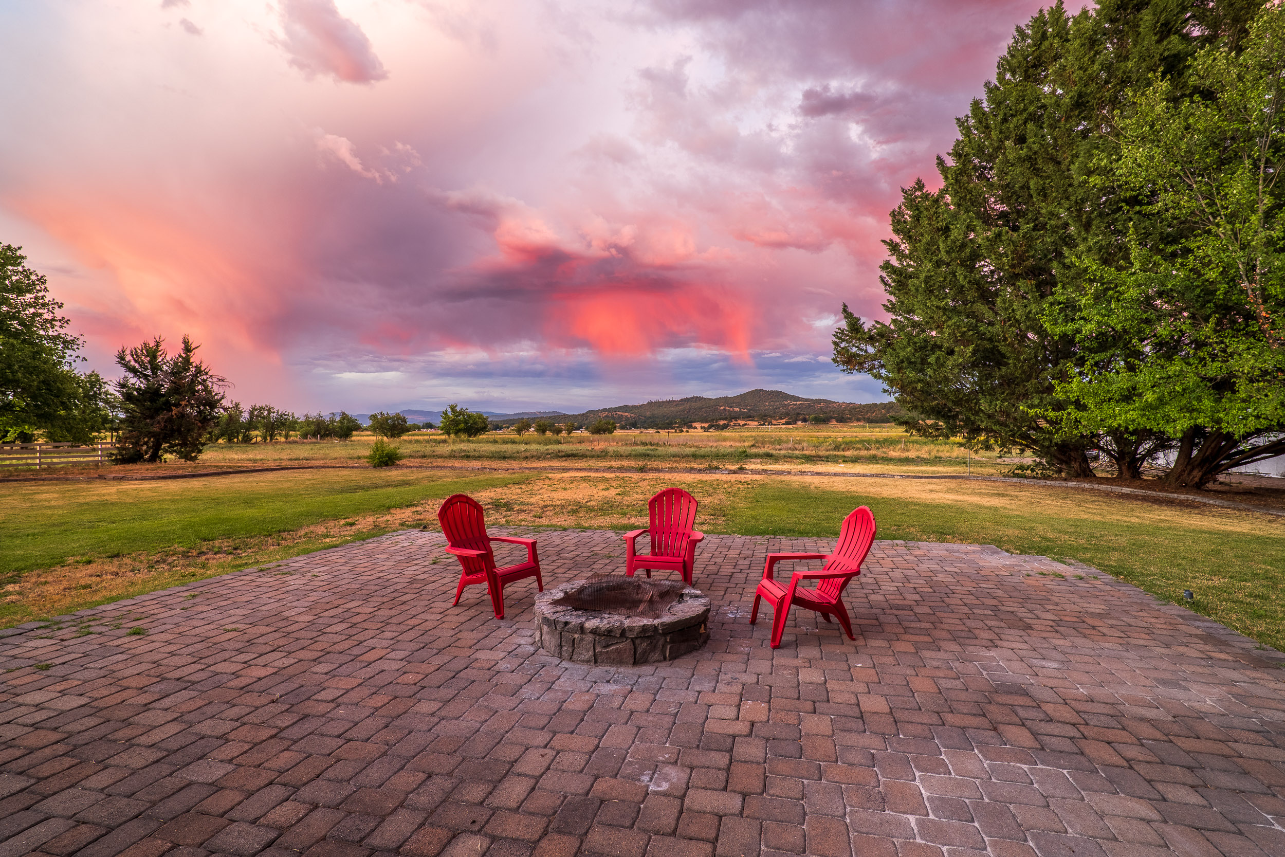 Mountain View Acres - 5900 McLoughlin Drive