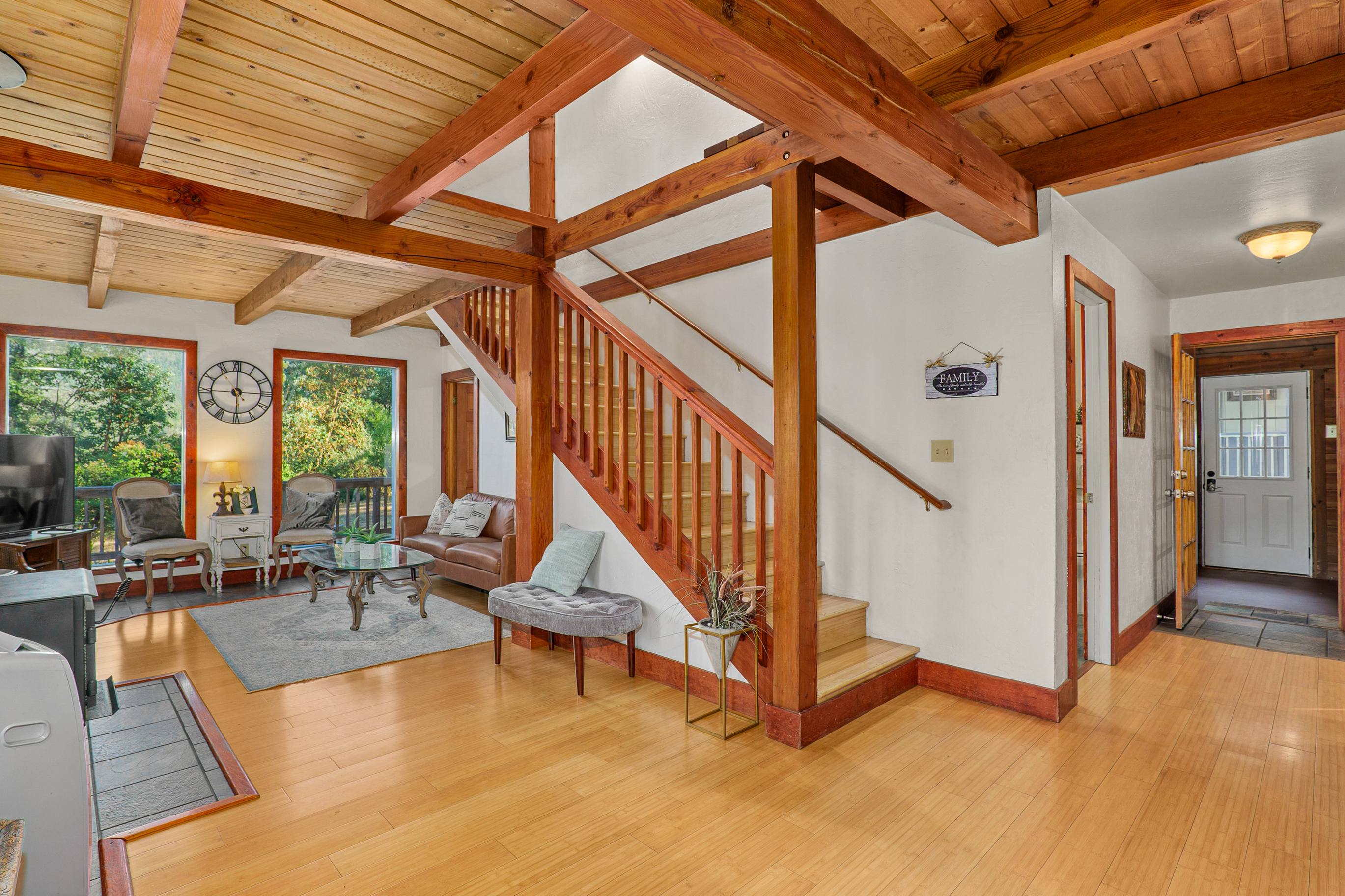 Applegate River Retreat - 11677 Hwy 238