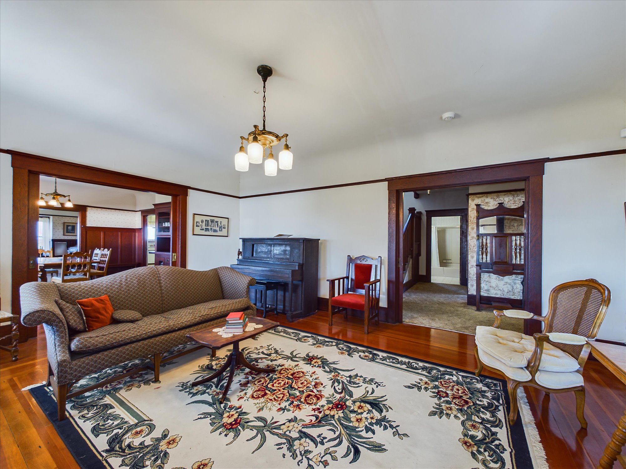 Listing Image 15