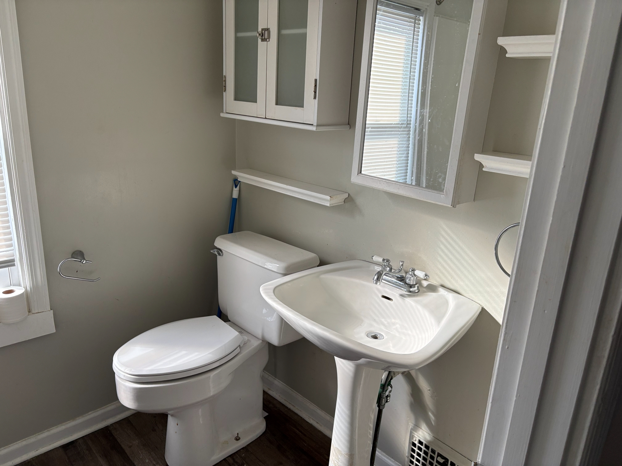Listing Image 82