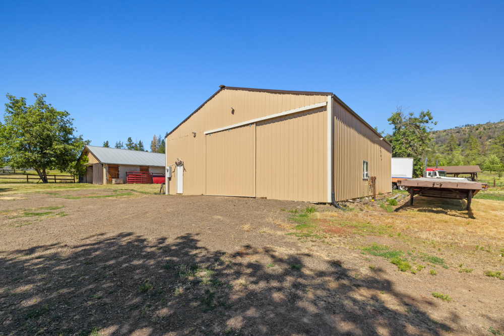 800 Hillandale Circle